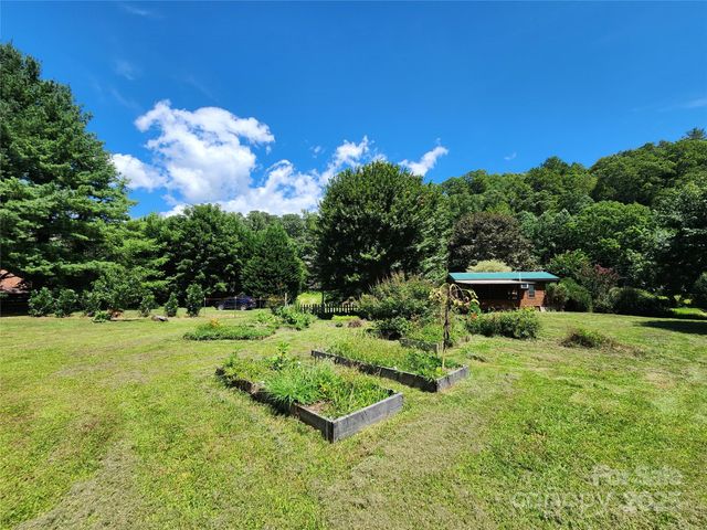 2978 NC 9 Highway, Black Mountain, NC 28711