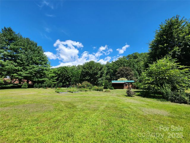 2978 NC 9 Highway, Black Mountain, NC 28711