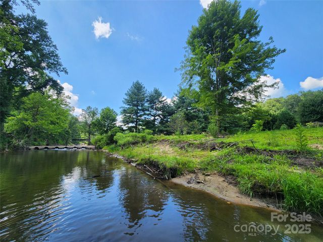 2978 NC 9 Highway, Black Mountain, NC 28711