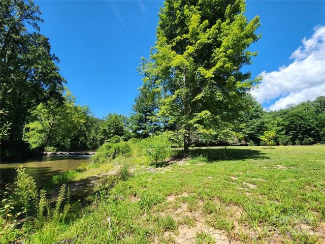2978 NC 9 Highway, Black Mountain, NC 28711