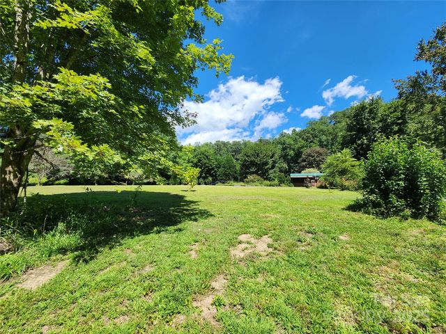 2978 NC 9 Highway, Black Mountain, NC 28711