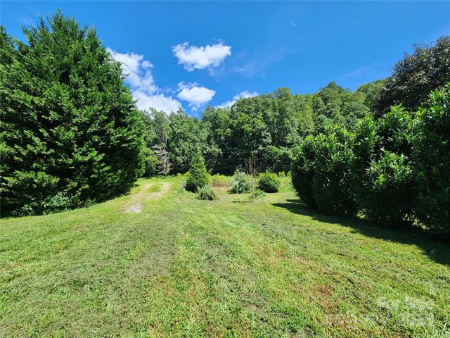 2978 NC 9 Highway, Black Mountain, NC 28711