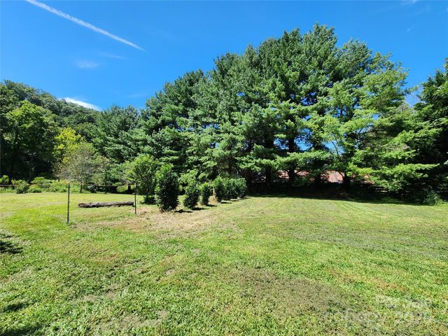 2978 NC 9 Highway, Black Mountain, NC 28711
