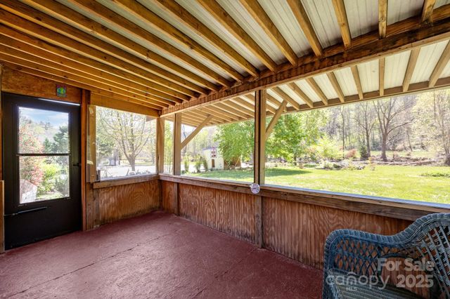 2978 NC 9 Highway, Black Mountain, NC 28711