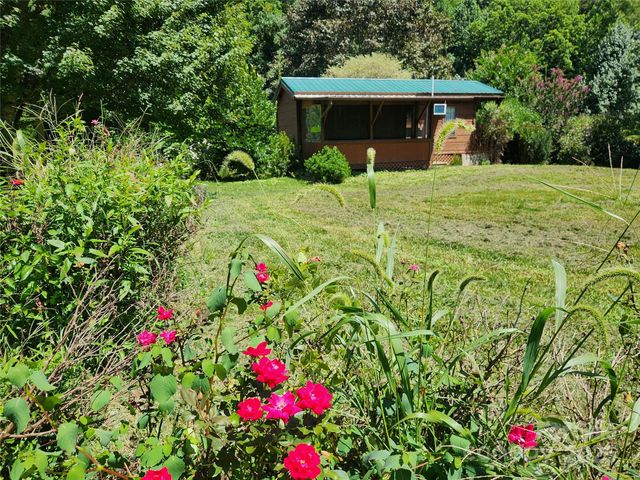 2978 NC 9 Highway, Black Mountain, NC 28711