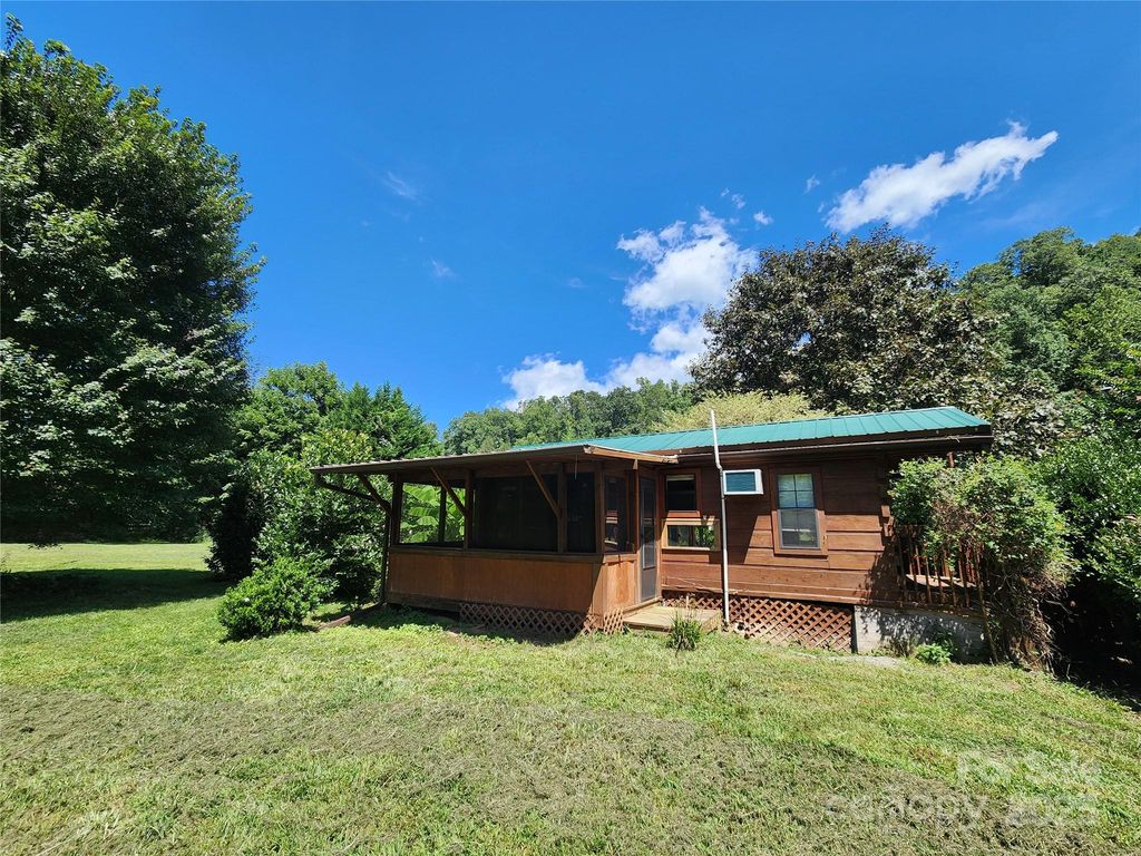 2978 NC 9 Highway, Black Mountain, NC 28711