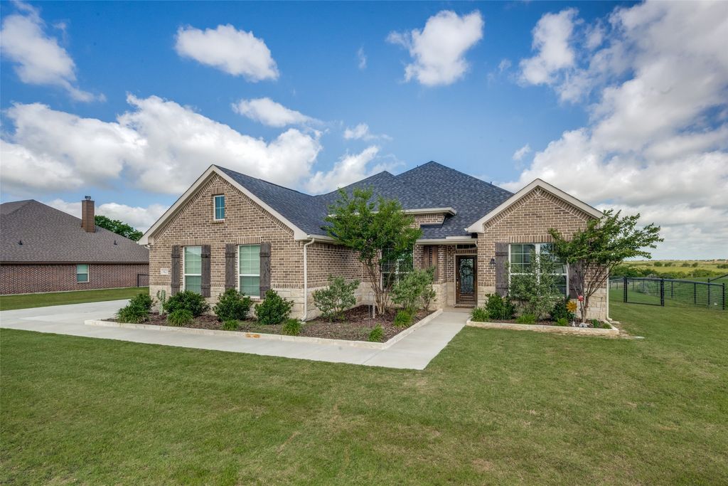 7421 Autumn Grove Lane, Ponder, TX 76259