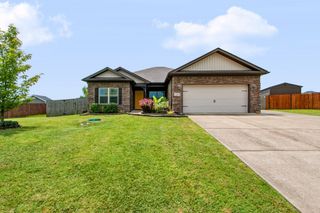 5201 Sierra Ct, Chapel Hill, TN 37034