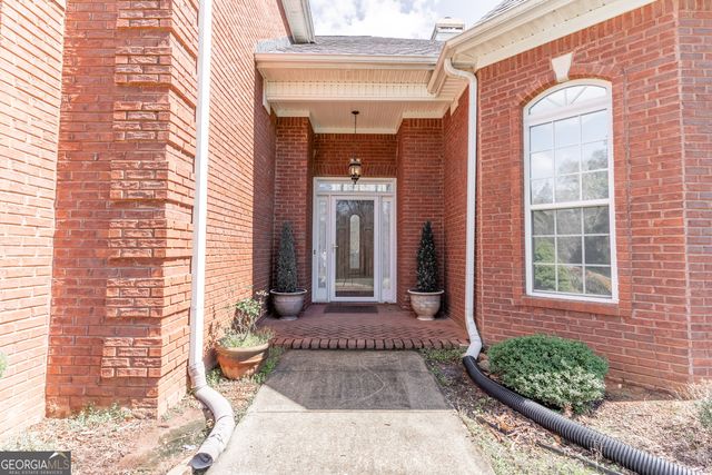 2101 NE Indian Shoals Drive, Loganville, GA 30052