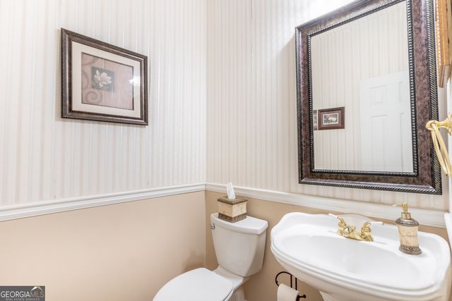 2101 NE Indian Shoals Drive, Loganville, GA 30052