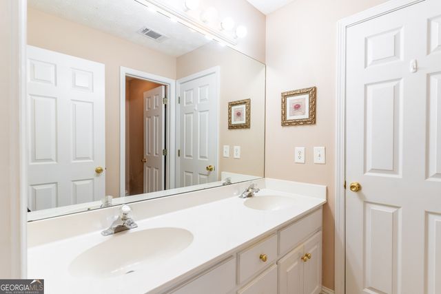 2101 NE Indian Shoals Drive, Loganville, GA 30052