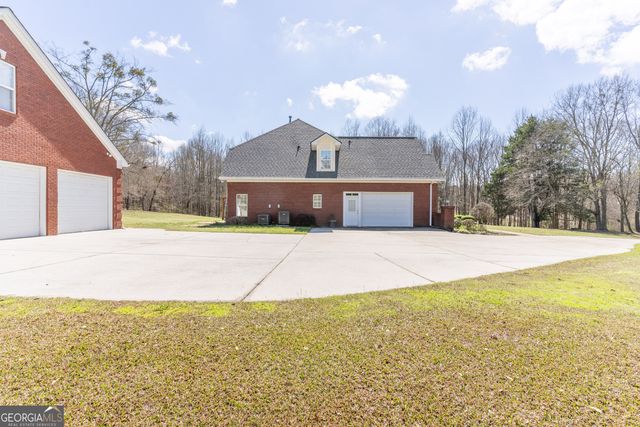 2101 NE Indian Shoals Drive, Loganville, GA 30052