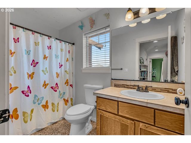 12662 ANITA Pl, Oregon City, OR 97045