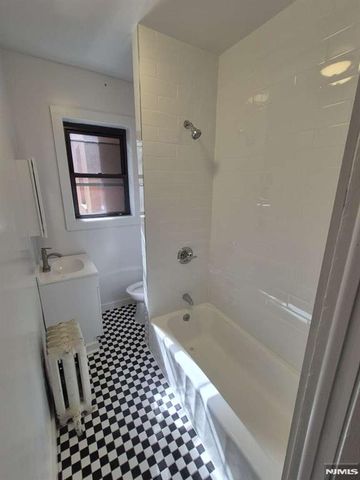 67 W Main Street, Bogota, NJ 07603