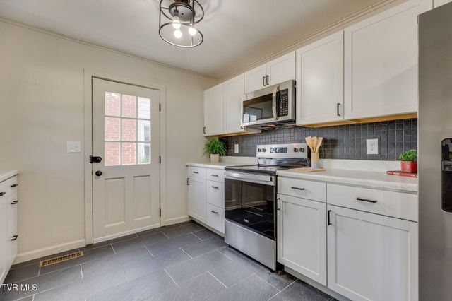 617 Lamont Street, Johnson City, TN 37604