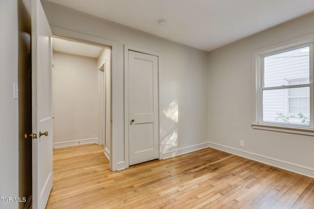 617 Lamont Street, Johnson City, TN 37604