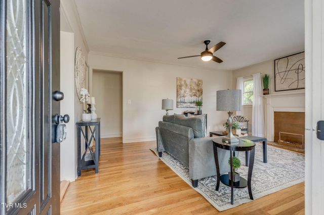 617 Lamont Street, Johnson City, TN 37604