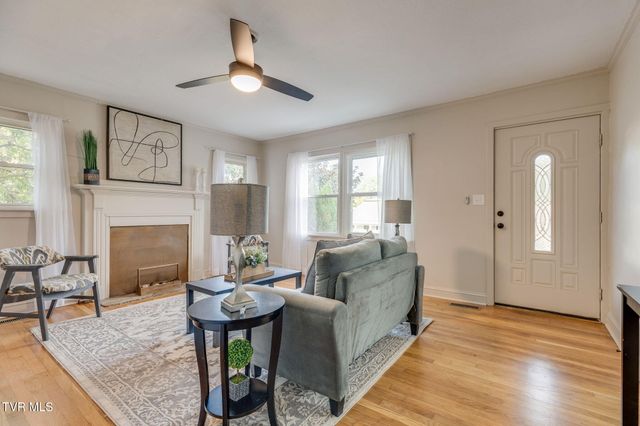 617 Lamont Street, Johnson City, TN 37604