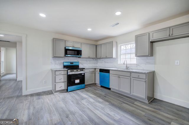 30 Grove Circle, Cartersville, GA 30120