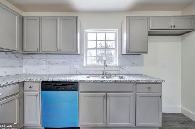 30 Grove Circle, Cartersville, GA 30120