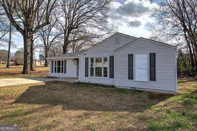 30 Grove Circle, Cartersville, GA 30120