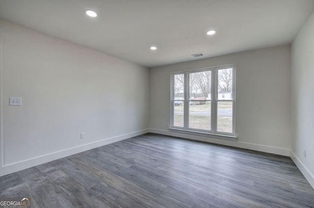 30 Grove Circle, Cartersville, GA 30120