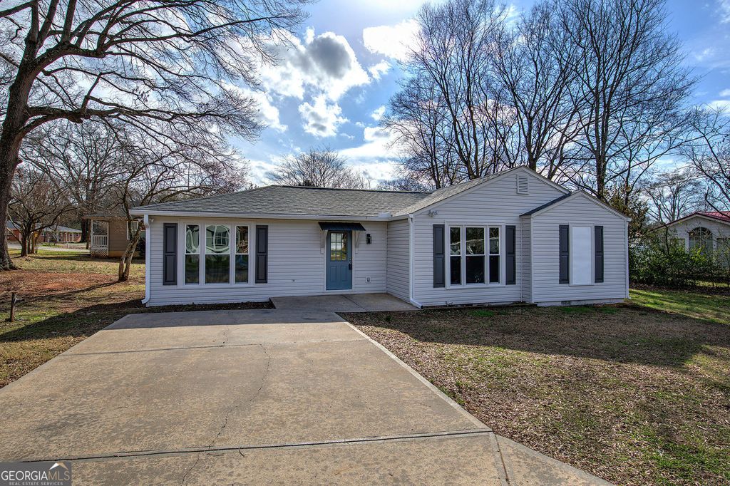 30 Grove Circle, Cartersville, GA 30120