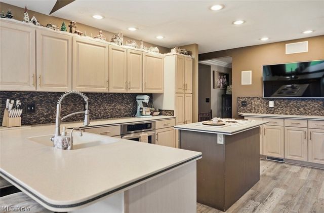 5652 Bonnell Drive, Youngstown, OH 44512
