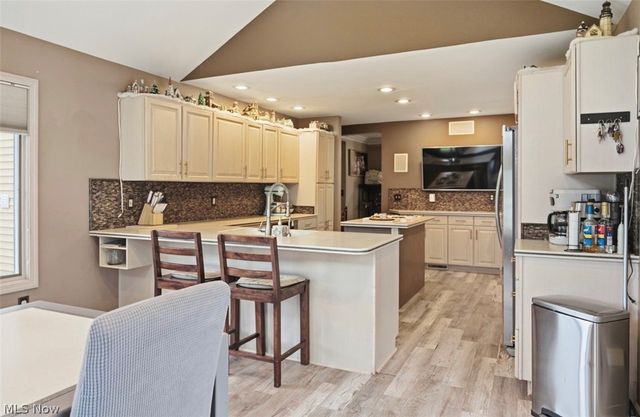 5652 Bonnell Drive, Youngstown, OH 44512