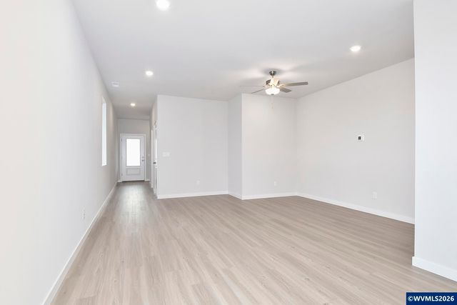 1339 Parkside Av, Woodburn, OR 97071