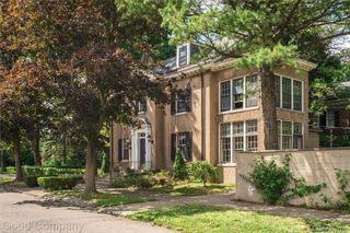 1704 Iroquois Street, Detroit, MI 48214