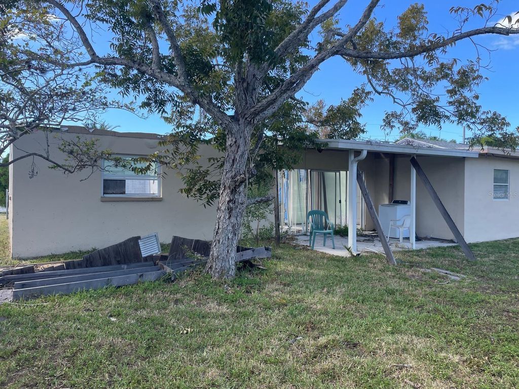 Image 7 of property listing at 13900 MURIEL AVENUE, Hudson, FL 34667