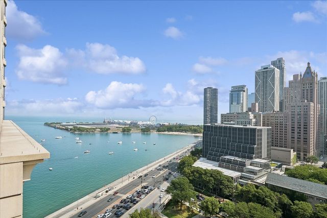 840 N Lake Shore Drive 1803, Chicago, IL 60611