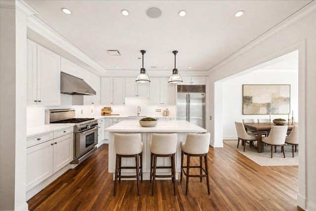 840 N Lake Shore Drive 1803, Chicago, IL 60611