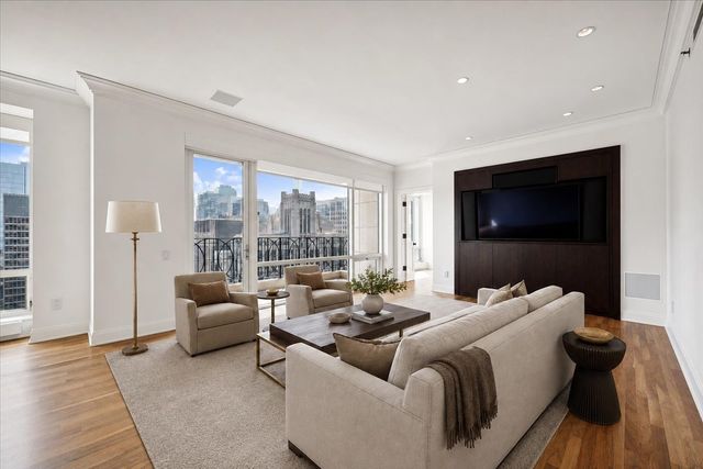 840 N Lake Shore Drive 1803, Chicago, IL 60611