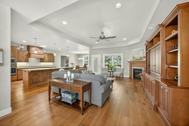 1407 Rustler Peak Street, Central Point, OR 97502