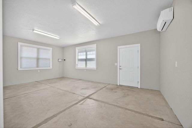 1407 Rustler Peak Street, Central Point, OR 97502