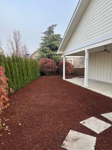 1407 Rustler Peak Street, Central Point, OR 97502