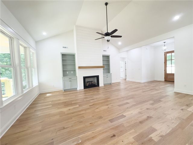12 Dumfries Drive, Bella Vista, AR 72715