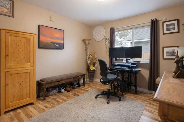 412 N Desert Rose Loop, Sisters, OR 97759