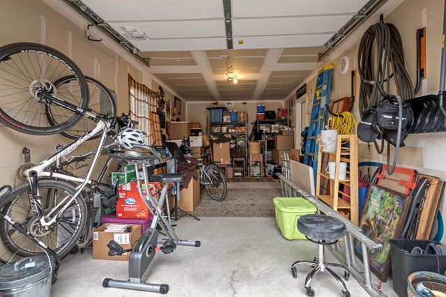 412 N Desert Rose Loop, Sisters, OR 97759