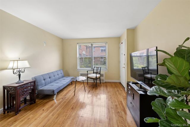196-30 67th Avenue 1, Fresh Meadows, NY 11365