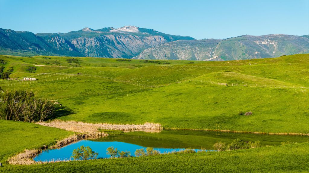 42 Shepards Road, Big Horn, WY 82833