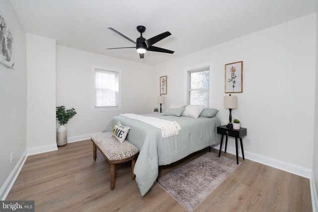 18 MCMULLEN AVE, New Castle, DE 19720