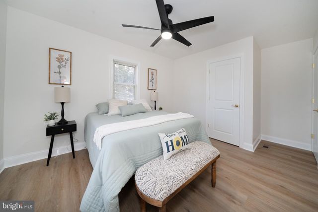 18 MCMULLEN AVE, New Castle, DE 19720