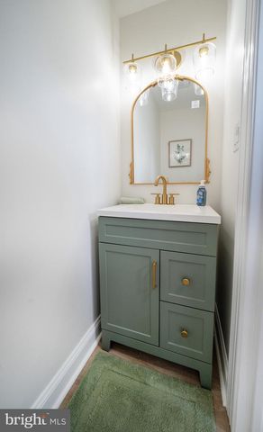 18 MCMULLEN AVE, New Castle, DE 19720