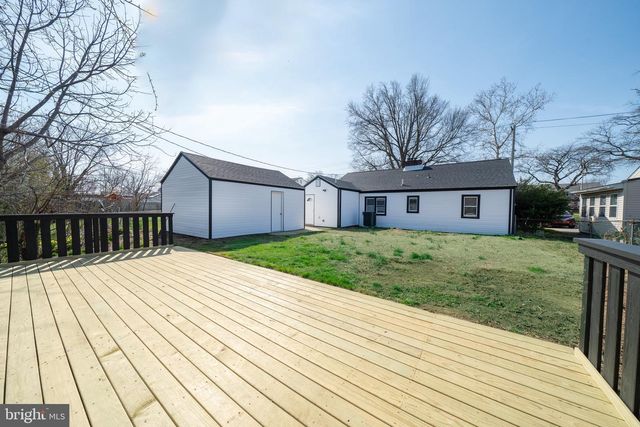 18 MCMULLEN AVE, New Castle, DE 19720