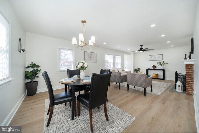 18 MCMULLEN AVE, New Castle, DE 19720