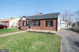18 MCMULLEN AVE, New Castle, DE 19720