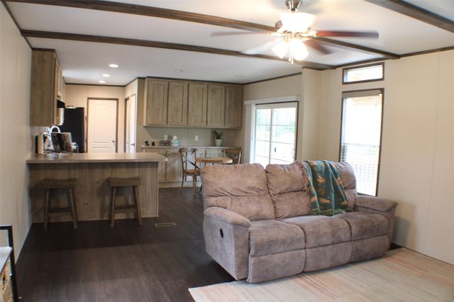 1280 Beverly Drive, Shepherd, TX 77371